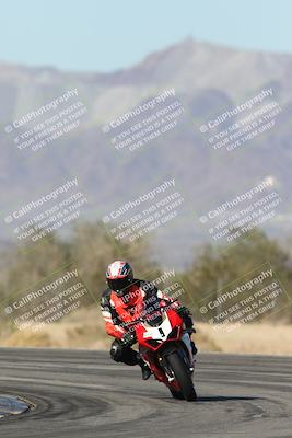 media/Dec-04-2025-Racers Edge (Thu) [[5ebc9f124d]]/3-B Group/1-Session 1 (Turn 7)/